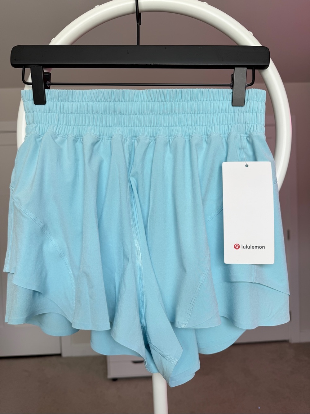 Lululemon Shake It Out High-Rise
Running Short 2.5" Size S - Picture 2 of 11